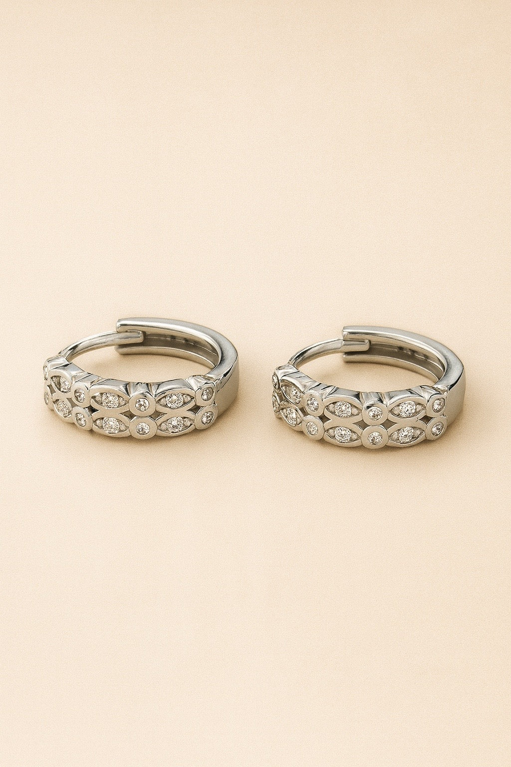 925 Silver Diamond-Cut Huggie Hoops